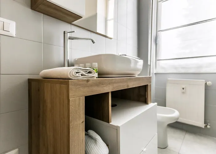 Alpoggiouno アパート Vercurago