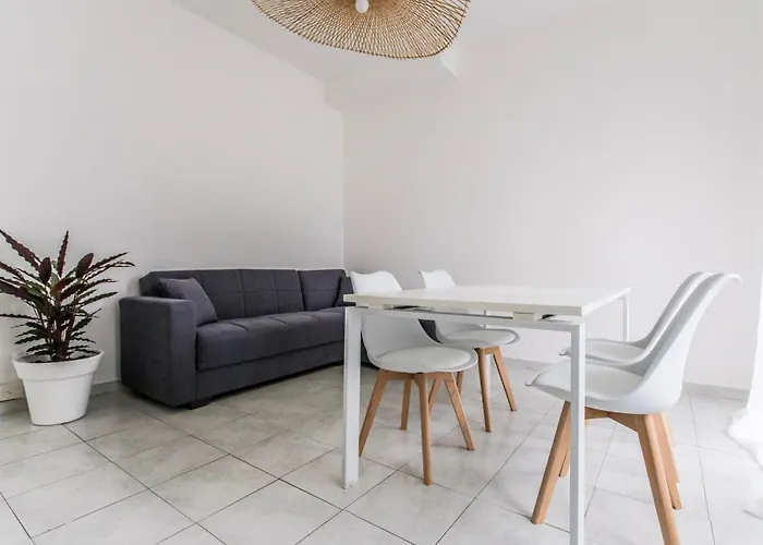 アパート Alpoggiouno *